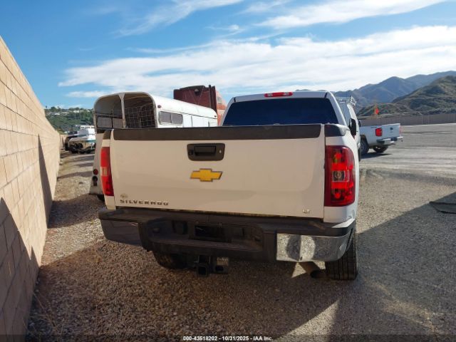 Chevrolet Silverado 2500 Lt Image 8