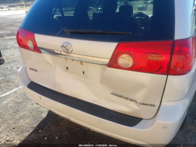 Toyota Sienna Xle Limited Image 15