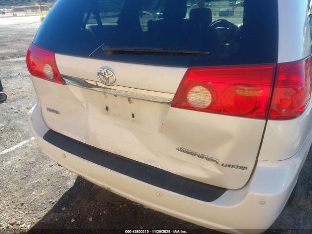 Toyota Sienna Xle Limited Image 15