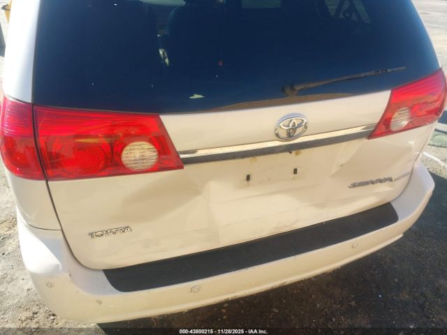 Toyota Sienna Xle Limited Image 14