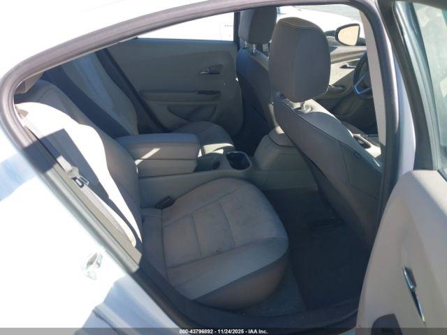 Chevrolet Volt Image 14