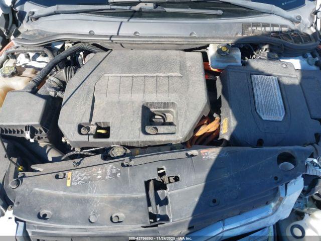 Chevrolet Volt Image 12