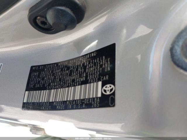 Toyota Corolla Le Image 6