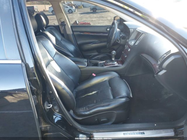 INFINITI G37 Journey Image 6