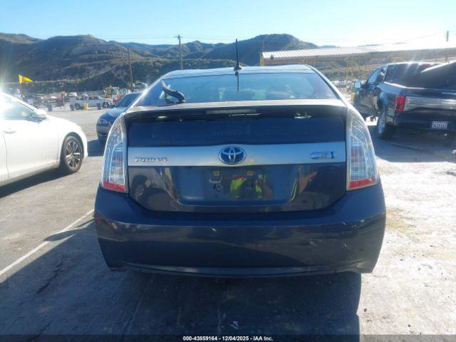 Toyota Prius Advanced Image 15