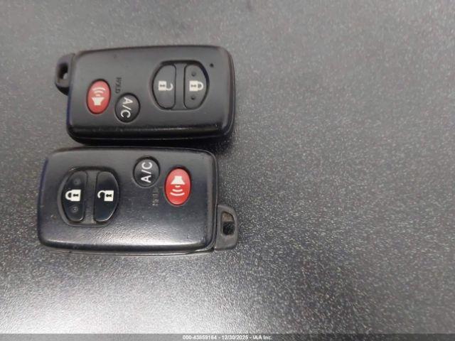 Toyota Prius Advanced Image 2