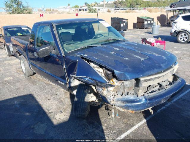  Salvage Chevrolet S-10
