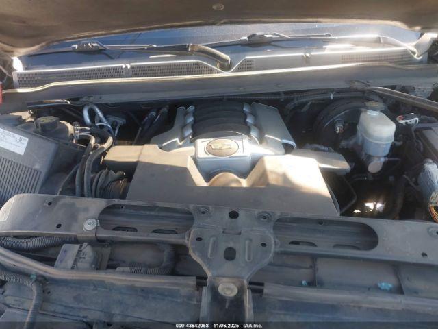 Cadillac Escalade Platinum Image 6