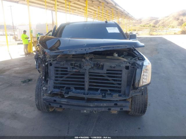 Cadillac Escalade Platinum Image 20