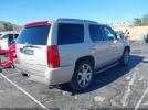 Cadillac Escalade Standard Image 4