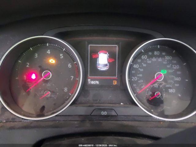 Volkswagen Golf Image 3