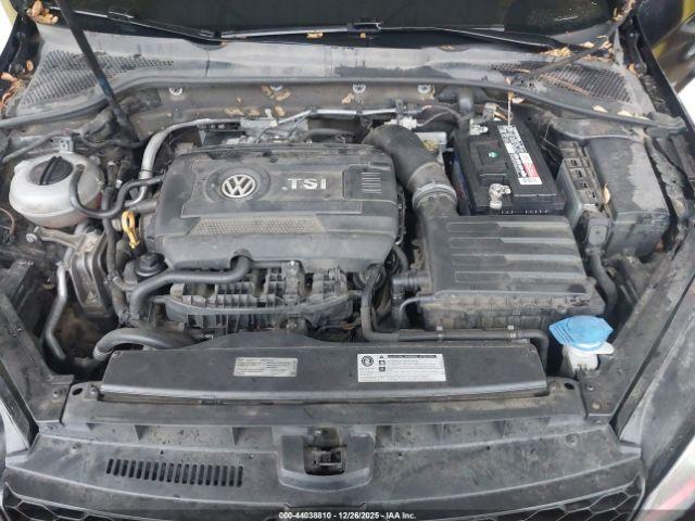 Volkswagen Golf Image 8