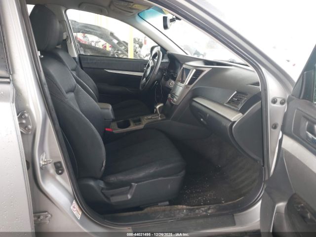 Subaru Outback 2.5i Premium Image 2