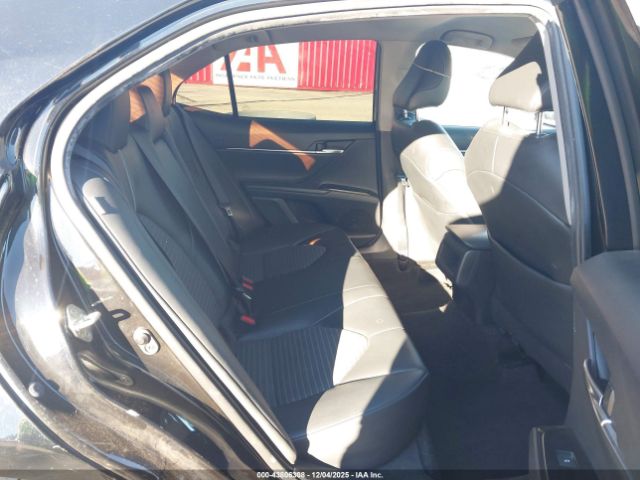 Toyota Camry Se Image 14