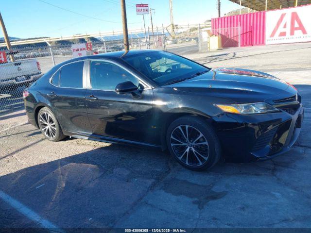 Toyota Camry Se Image 7