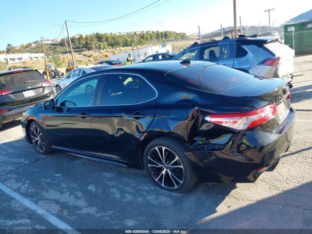 Toyota Camry Se Image 15