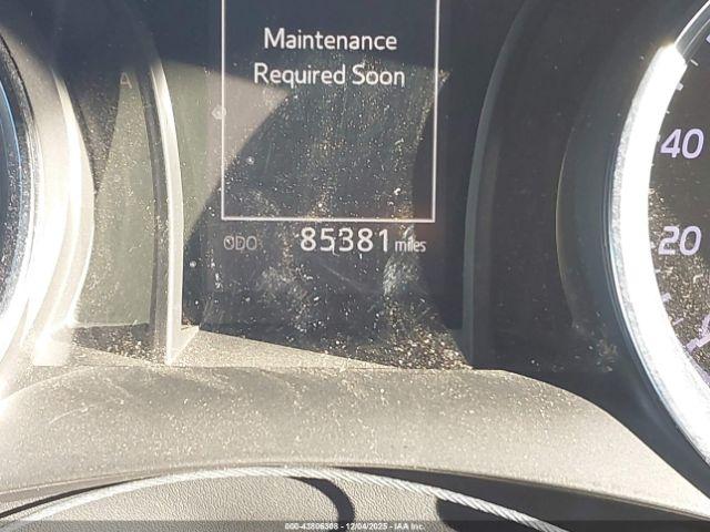 Toyota Camry Se Image 16