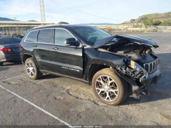  Salvage Jeep Grand Cherokee