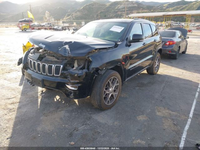 Jeep Grand Cherokee Sterling Edition 4x2 Image 14