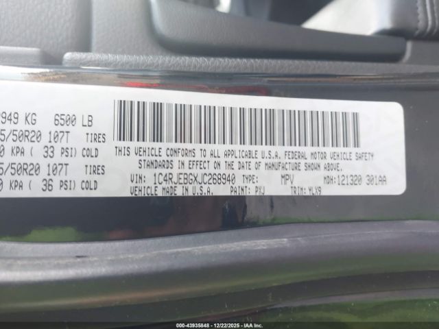 Jeep Grand Cherokee Sterling Edition 4x2 Image 15