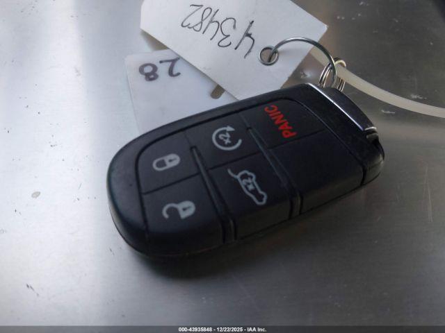 Jeep Grand Cherokee Sterling Edition 4x2 Image 18