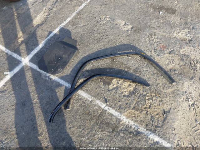 Jeep Grand Cherokee Sterling Edition 4x2 Image 3