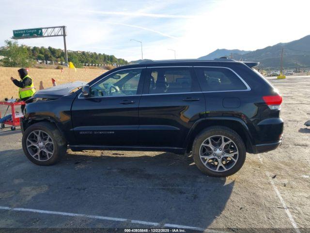 Jeep Grand Cherokee Sterling Edition 4x2 Image 12