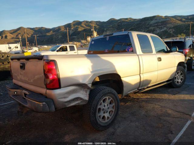 Chevrolet Silverado 1500 Ls Image 8