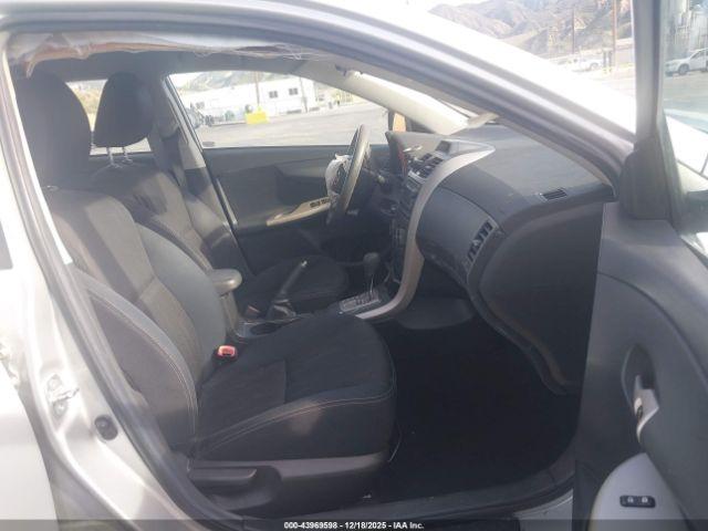 Toyota Corolla S Image 10