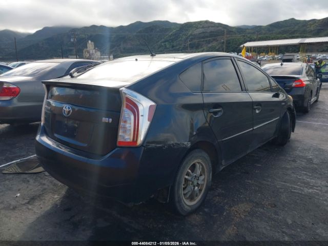 Toyota Prius Two Image 8