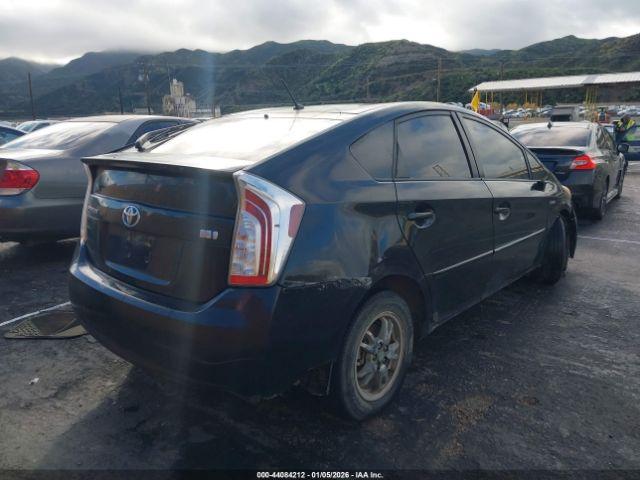 Toyota Prius Two Image 8