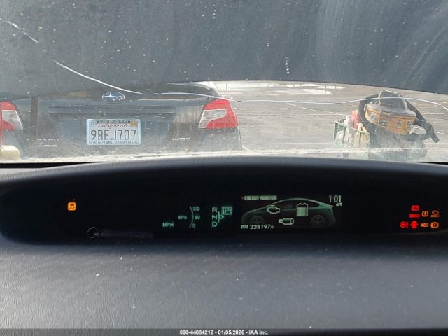 Toyota Prius Two Image 12