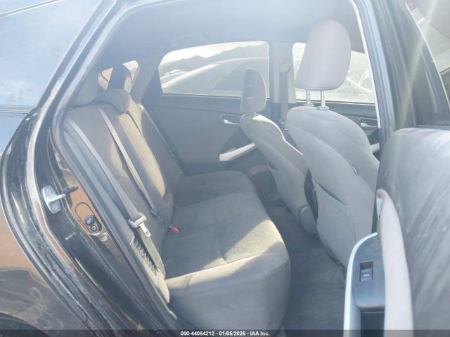 Toyota Prius Two Image 10