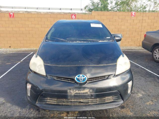 Toyota Prius Two Image 13