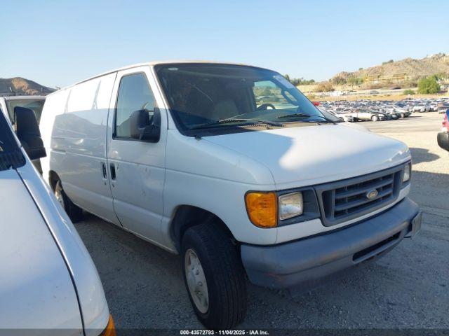 Ford E-150 Image 7