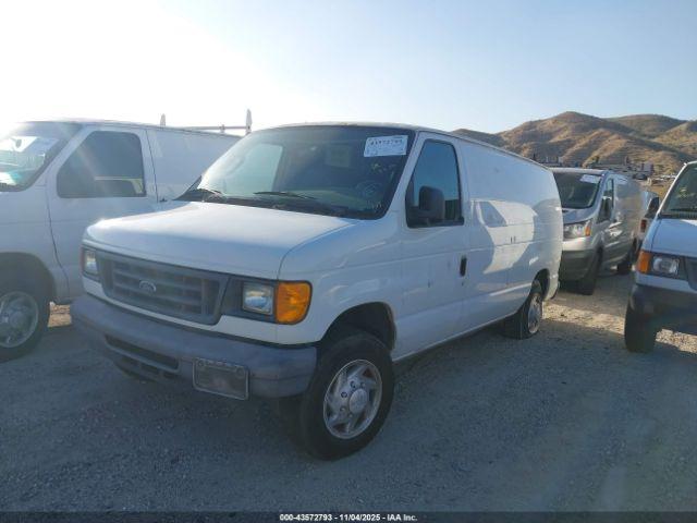 Ford E-150 Image 9