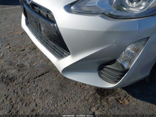 Toyota Prius c Two Image 17