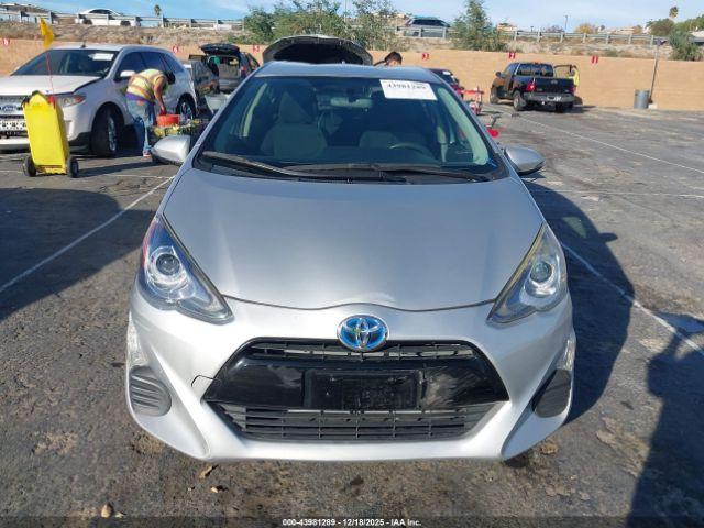 Toyota Prius c Two Image 4