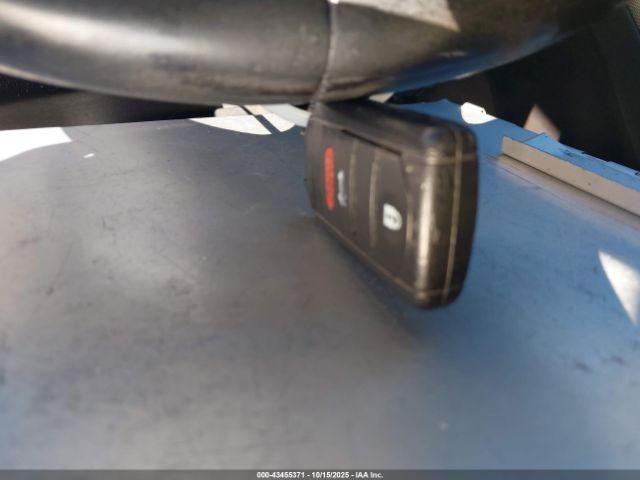 Acura TL 3.7 Image 3