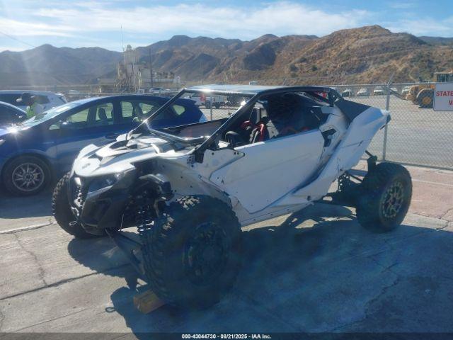 Can-Am Maverick R X Rs Image 10