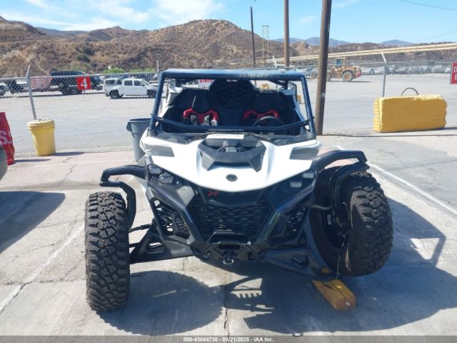 Can-Am Maverick R X Rs Image 9