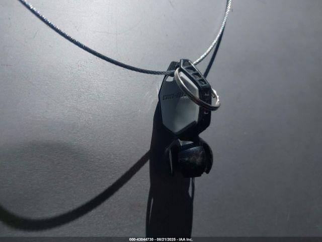 Can-Am Maverick R X Rs Image 7