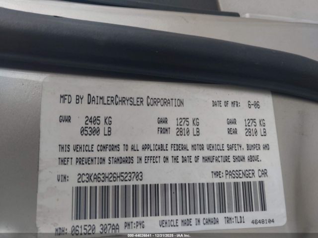 Chrysler 300c Image 10