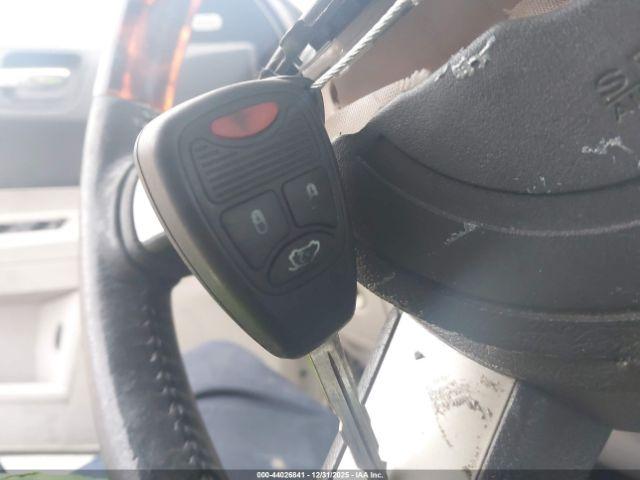 Chrysler 300c Image 16