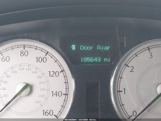 Chrysler 300c Image 9