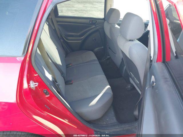 Toyota Matrix Image 11