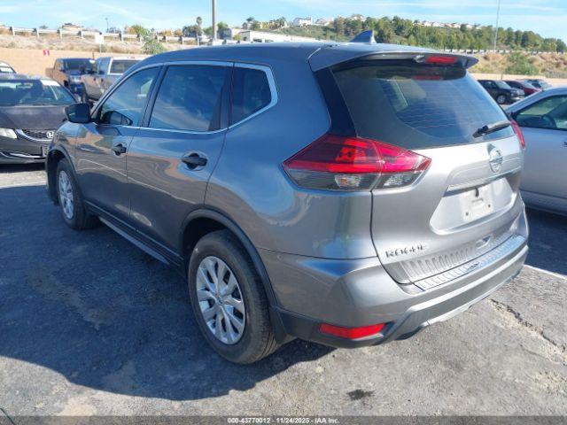 Nissan Rogue S Image 2