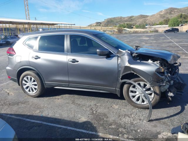 Nissan Rogue S Image 4