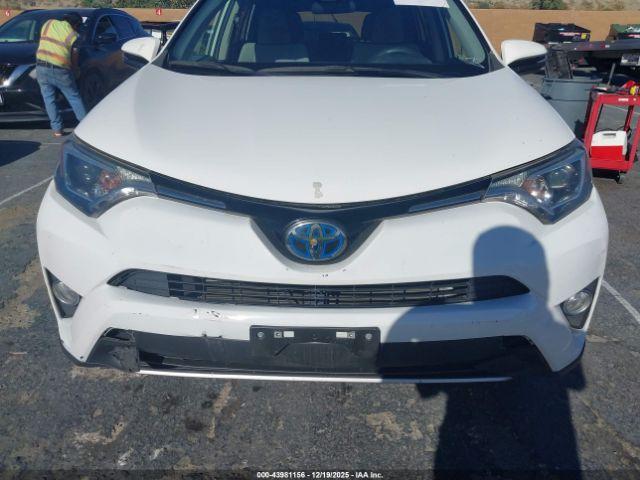 Toyota RAV4 Xle Image 11