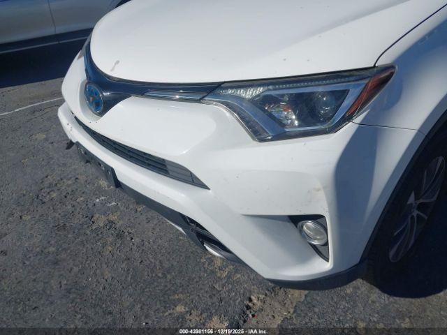 Toyota RAV4 Xle Image 16